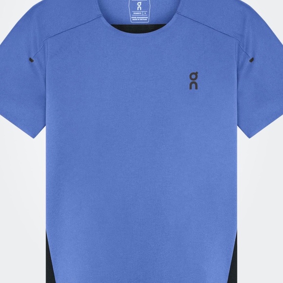 On clouds Women's Sky Blue and Charcoal Short Sleeve Tee - Picture 2 of 6